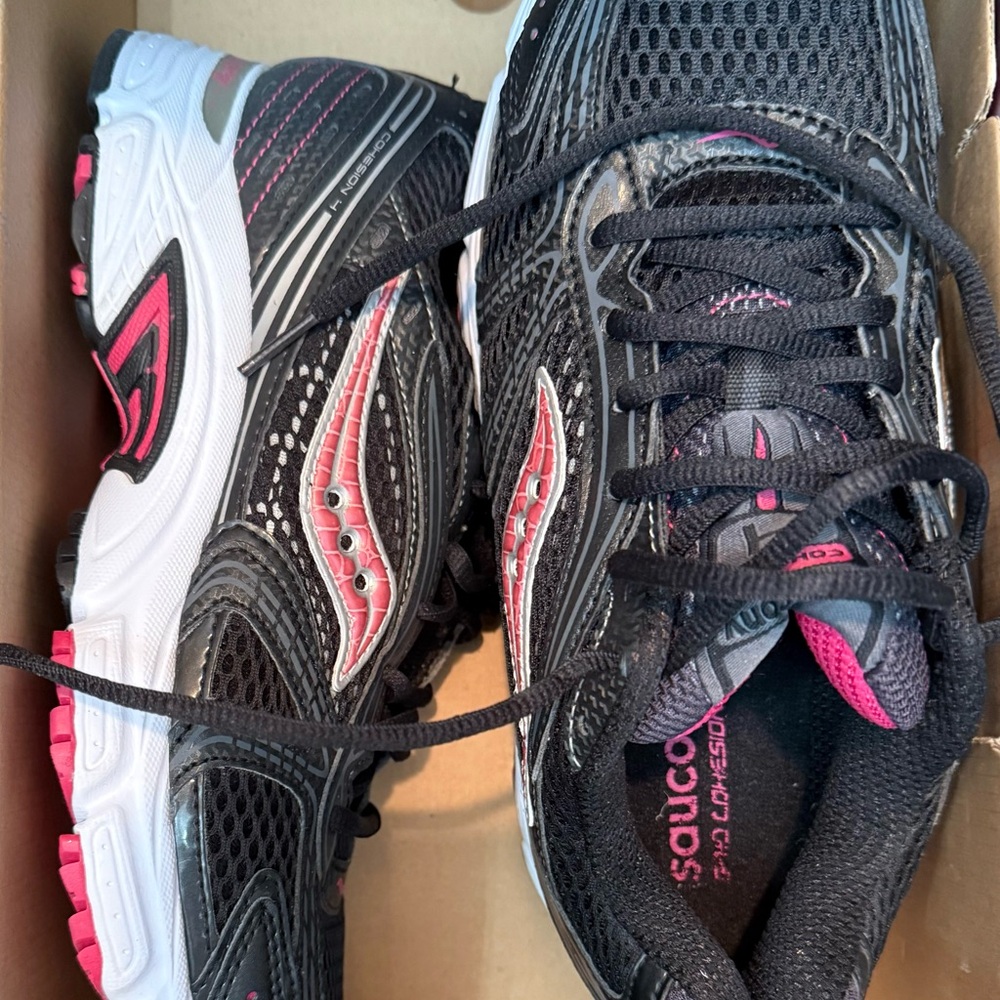 Saucony Awesome Sneakers!